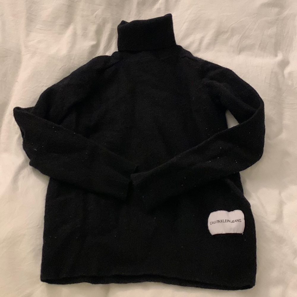 Calvin Klein - 100% Wool Turtle Neck